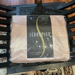 Satin luxury queen sheet set